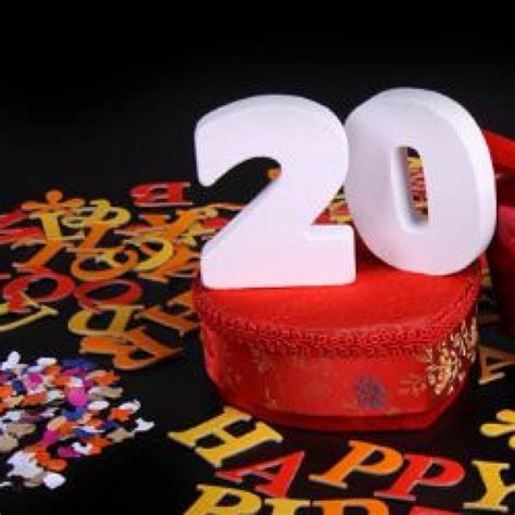 Что подарить парню на 20 лет? 25 классных идей - Оригинальные подарки