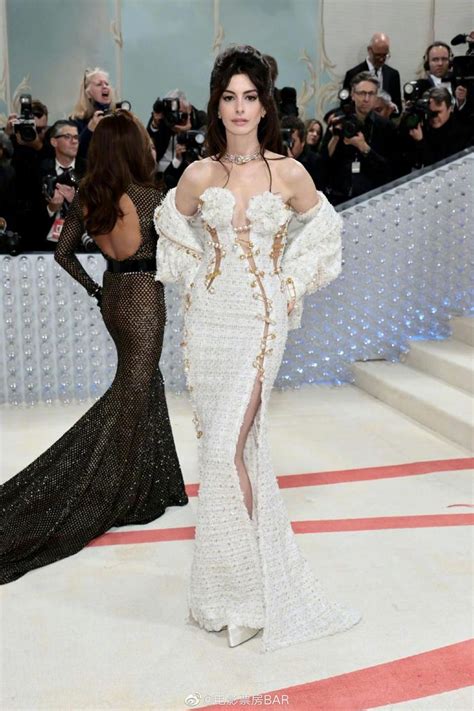 Met Gala Versace