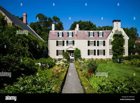 Usa Massachusetts Quincy Adams National Historical Park The Old House At Peace Field Former