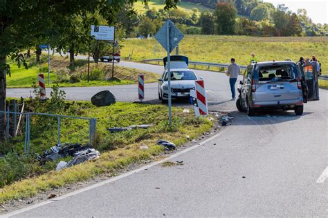 Vw Fahrer Stirbt Nach Fahrfehler Polizei Steht Nach T Dlichem Unfall