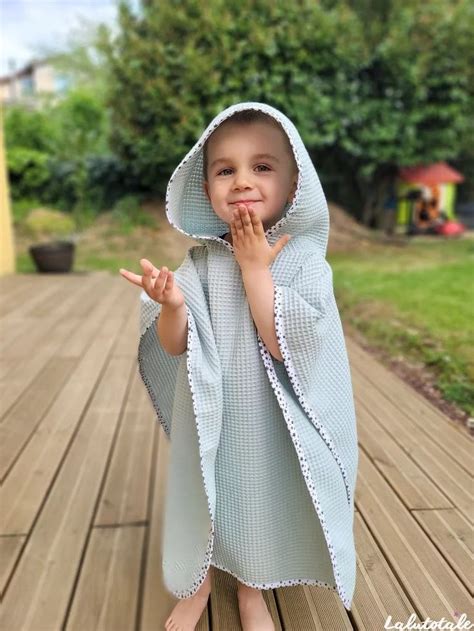 Tuto Couture Gratuit Une Cape De Bain Capuche Pour Enfant Cape