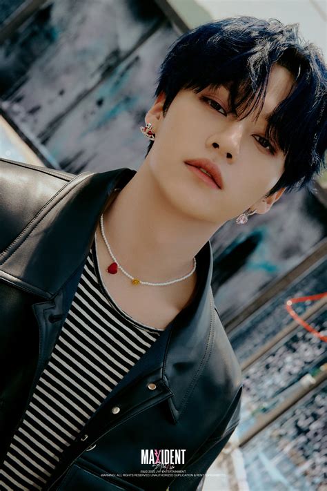 Stray Kids The 7th Mini Album ‘MAXIDENT' Concept Teasers | kpopping