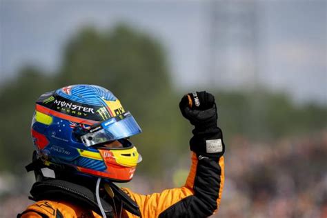 Mclaren Signe Un Doubl Au Gp De Hongrie Avec La Premi Re Victoire De