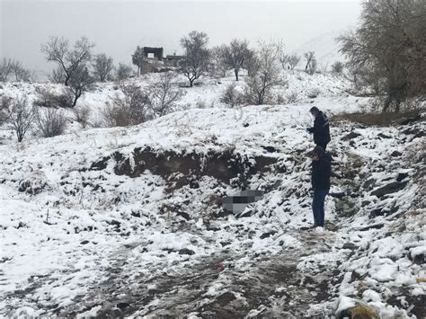 Kayseri de boş arazide bir erkeğin cansız bedeni bulundu