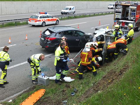 Spektakul Rer Unfall Auf Der Autobahn Polizeinews Ch