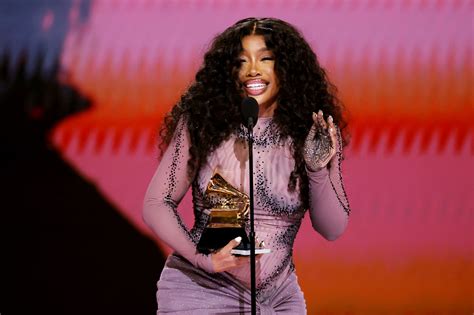 Experts Weigh In: The Definitive Answer To The SZA Pregnancy Question Image 5