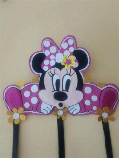 Pin By Maureen Guzman On Minnie Minnie Disney Characters Minnie Mouse