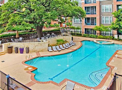 Luxury Apartments In Austin Tx At Amli Eastside Austin Apartment