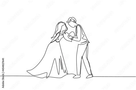 Single One Line Drawing Man And Woman Kissing With Holding Heart Shape