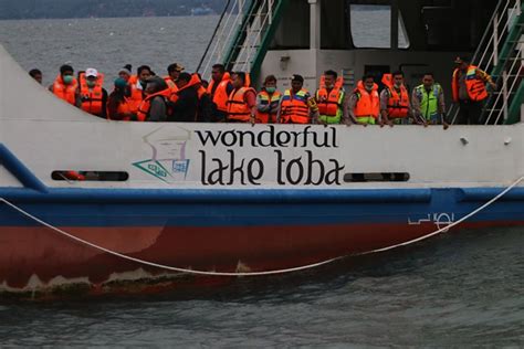 Kapal Tenggelam Di Danau Toba Pengawasan Pelabuhan Lemah Okezone News