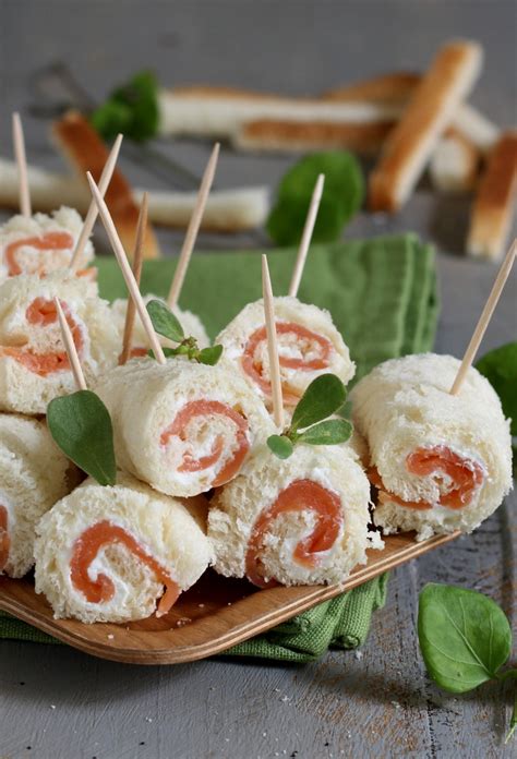 Rotolini Di Pan Carr Con Salmone Buonissimi E Si Preparano In Un Attimo