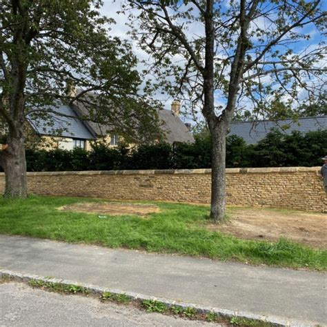 Cotswold Dry Stone Wall Kingham Oxfordshire