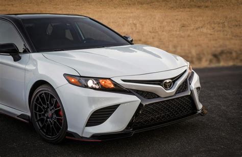 Con Ustedes El Toyota Camry Más Deportivo Mega Autos