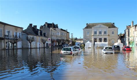 Inondations La Vienne Et Lindre Et Loire En Alerte Rouge Crues