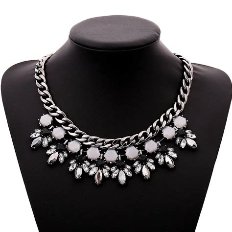 Fashion Luxury Resin Gem Flowers Maxi Necklaces 2017 Women Exaggerated