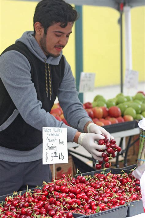 Kent Farmers Market Opens For A New Season Photos Kent Reporter