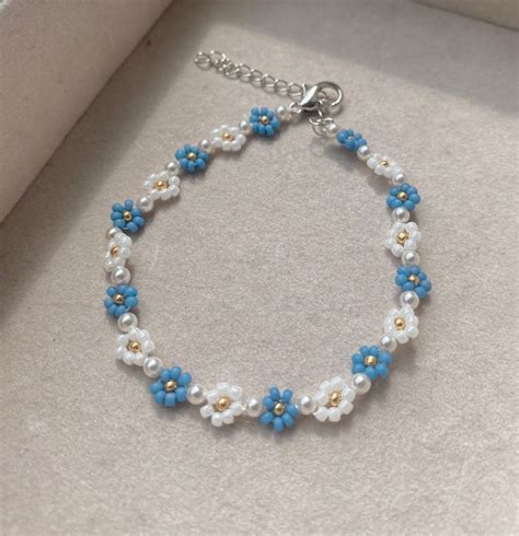 Beaded Flower Bracelet Daisy Bracelet Blue Floral Bracelet Aesthetic