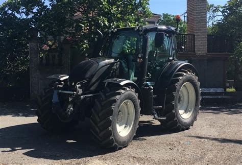 Agricola Suarez Entrega Valtra N154e Negro Tractorpasión