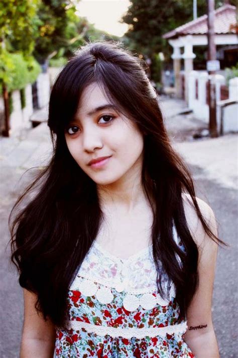 Foto Foto Savira Salsabilla Razak Vokalis Revara Band Gilang Adi