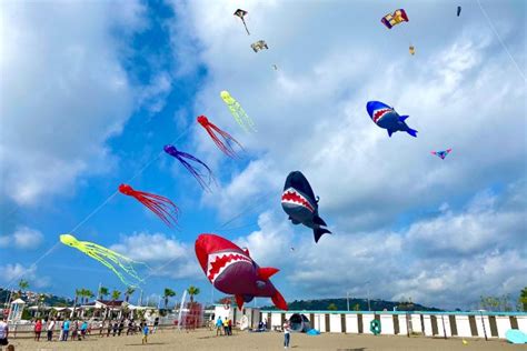 Bacoli Kite Fest Il Festival Degli Aquiloni Torna Sulla Spiaggia Di