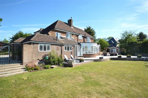 Detached House For Sale With 4 Bedrooms Pear Tree Lane Shorne Fine