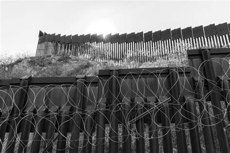 Concertina Wire On The Border Wall In Nogales Arizona Flickr