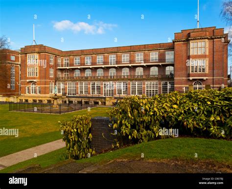 Cadbury chocolate factory bournville birmingham uk hi-res stock ...