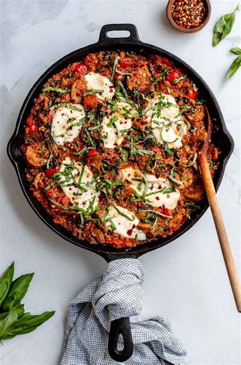 20-Minute Italian Chicken Sausage Quinoa Skillet | PWWB