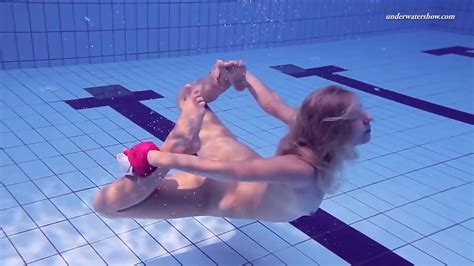 Russian Hot Babe Elena Proklova Swims Naked