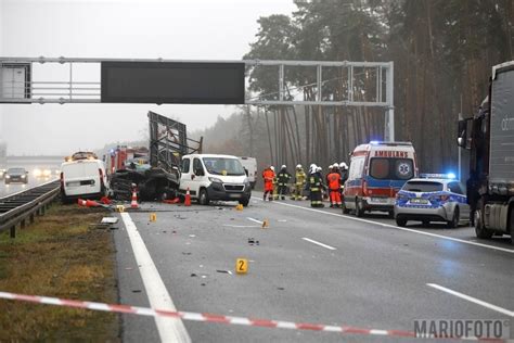 Miertelny Wypadek Na Autostradzie A Bus Przewo Cy Kilka Os B