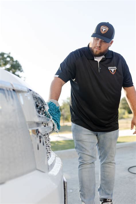 5 Reasons Automatic Car Washes Damage Your Vehicle