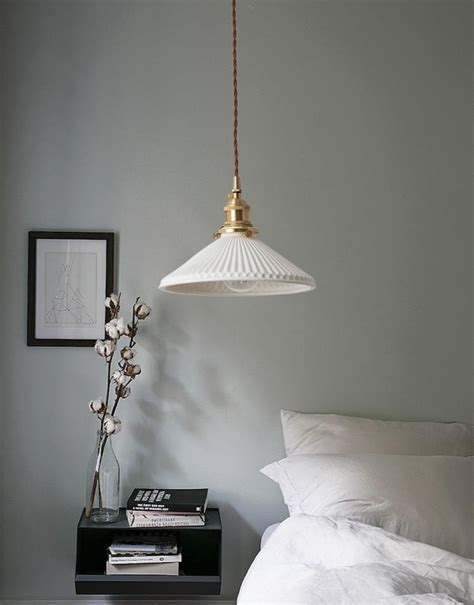 White Ceramic Pendant Light – Hadley