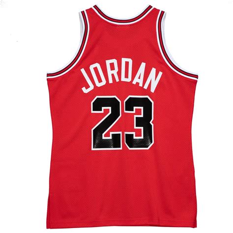 Authentic Michael Jordan Chicago Bulls 1991-92 Jersey – NBA Store ...