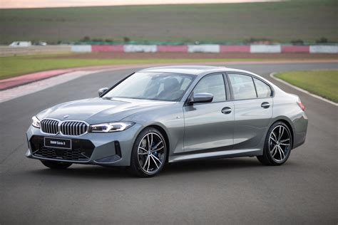 BMW Série 3 Corolla e Strada dominaram em seus segmentos