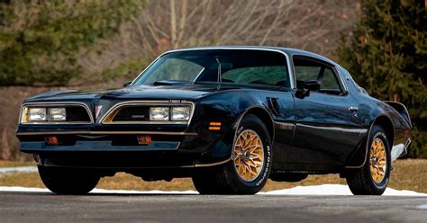 10 Best Pontiac Firebird Models Of All Time