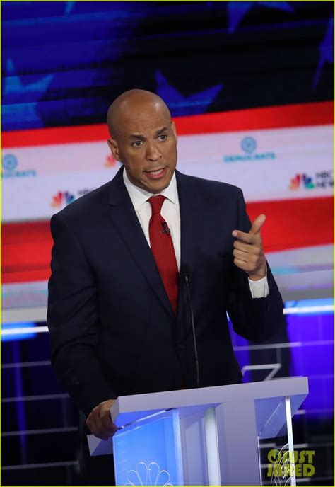 Cory Booker Shares His Viral Photo Meme From Last Nights Debate In