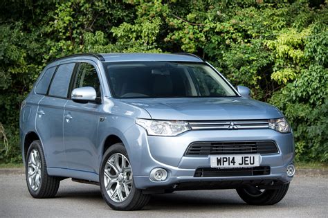 Mitsubishi Outlander Gx3h 4work Transforms From Plug In Cuv Into