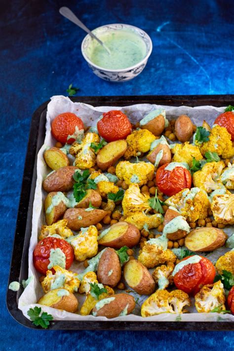 Indiase Traybake Met Bloemkool En Tomaat Groenten Recepten