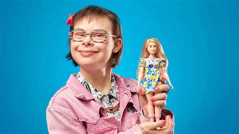 Mattel Sort La Premi Re Barbie Porteuse De Trisomie Le Bonbon