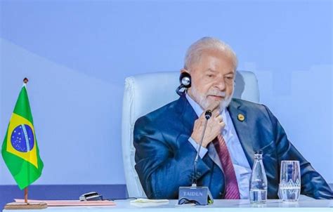 Lula confirma criação de moeda comum do Brics e diz que países farão