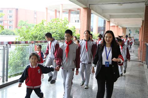 幼小衔接零距离，经开实小迎接幼儿园“小客人”到校参观 资讯 四川教育在线 四川教育新闻门户网站