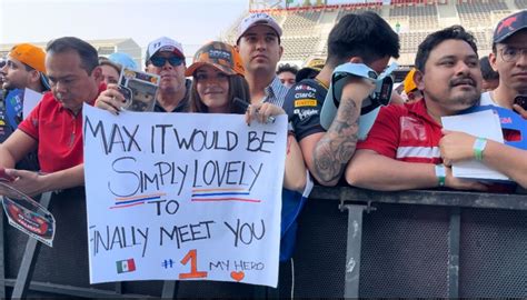 As Se Vive El Gp De M Xico Checo Enmascarado Y Los Fans Se Hacen