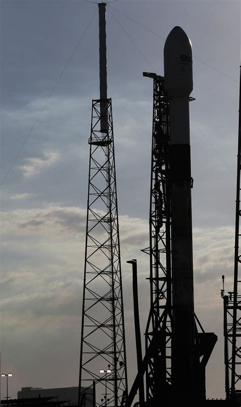 Spacex Launch Israel Spacecraft Begins Journey To The Moon News18