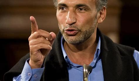 Académico muçulmano Tariq Ramadan detido em Paris por suspeita de