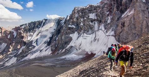 Circuit de 10 jours de trekking guidé dans les montagnes de Fann