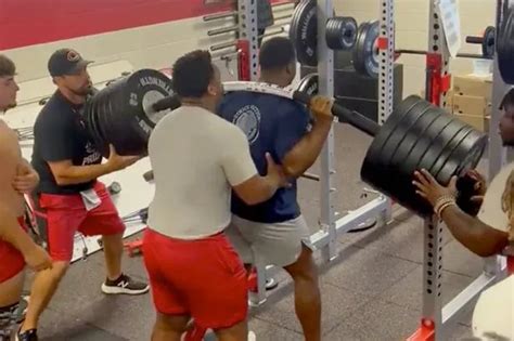 NFL Star Shows Off Mind Blowing Strength As He Squats 610 Pounds With