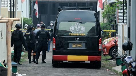 Terduga Teroris Ditangkap Di Kota Batu Rencanakan Aksi Bom Bunuh Diri