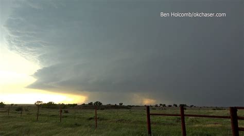 Ben Holcomb Oklahoma Storm Chaser Who Likes To Travel And Works In It