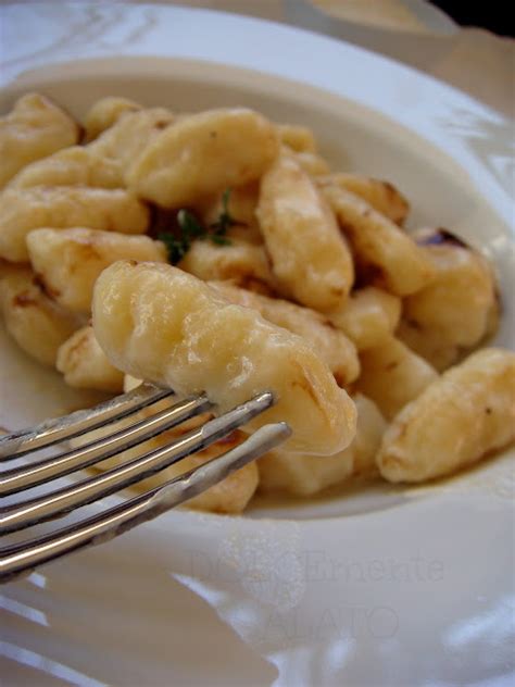 Dolcemente Salato Gnocchi Di Patate Con Fonduta