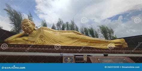 Giant Golden Sleeping Buddha Editorial Stock Photo Image Of Indonesia